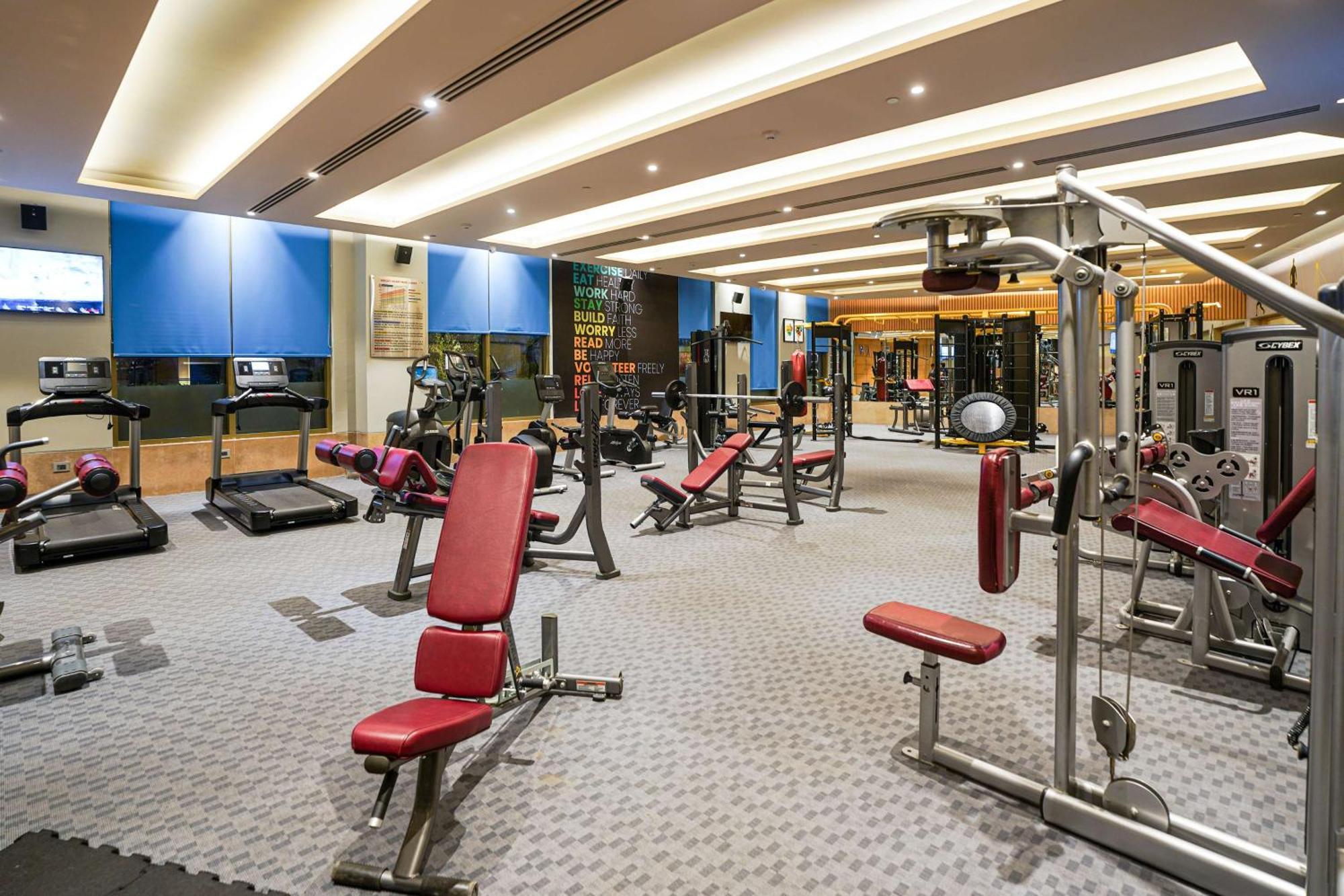 Radisson Blu Hotel Amritsar Esterno foto The gym at the hotel