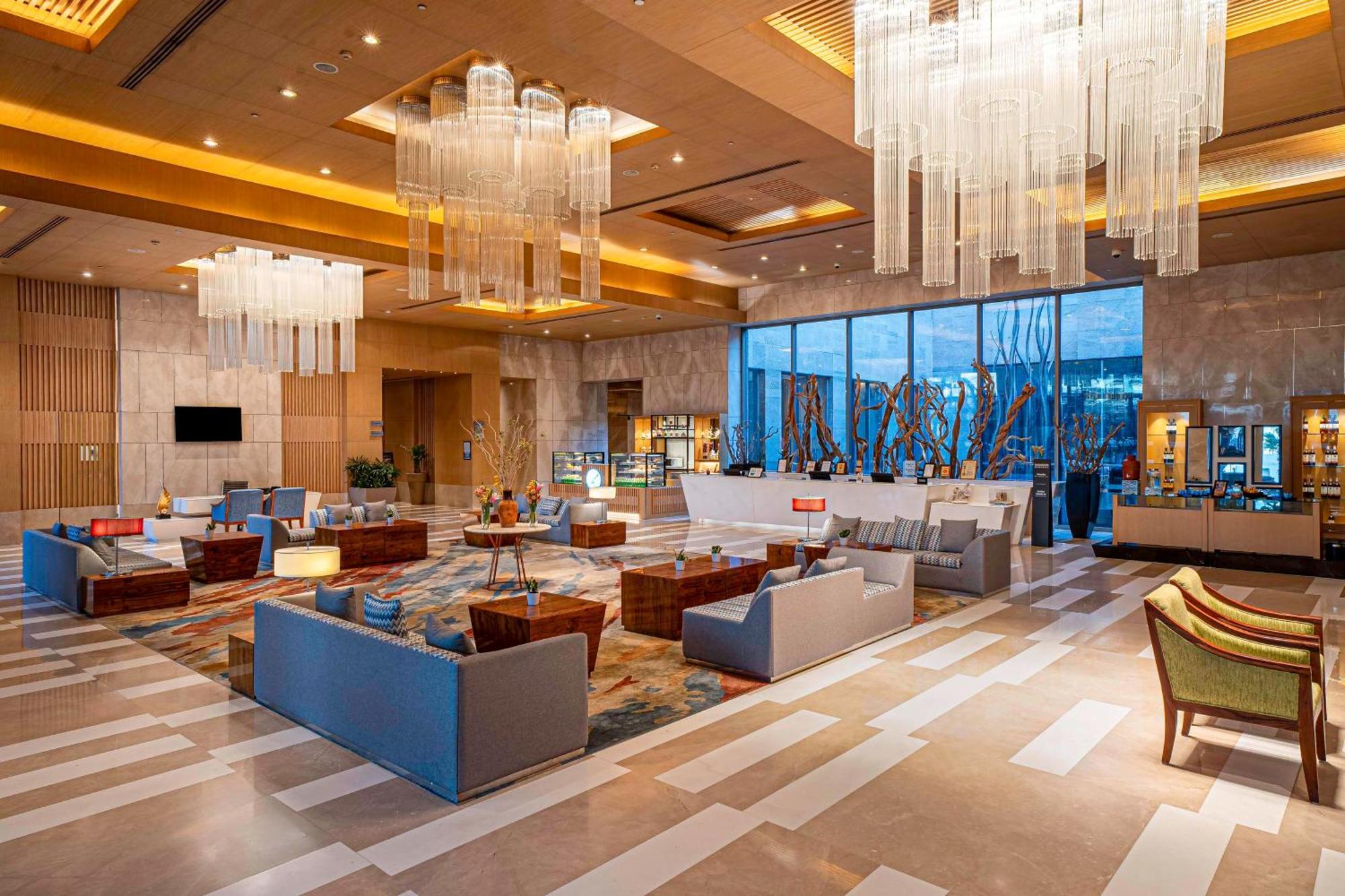 Radisson Blu Hotel Amritsar Esterno foto The lobby of the hotel