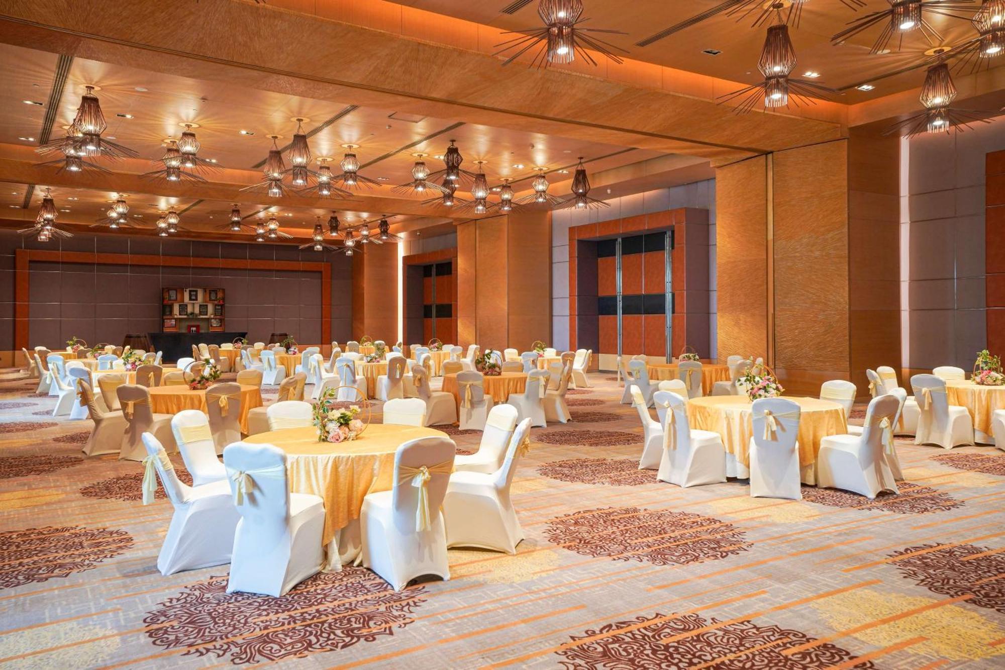 Radisson Blu Hotel Amritsar Esterno foto The Grand Ballroom