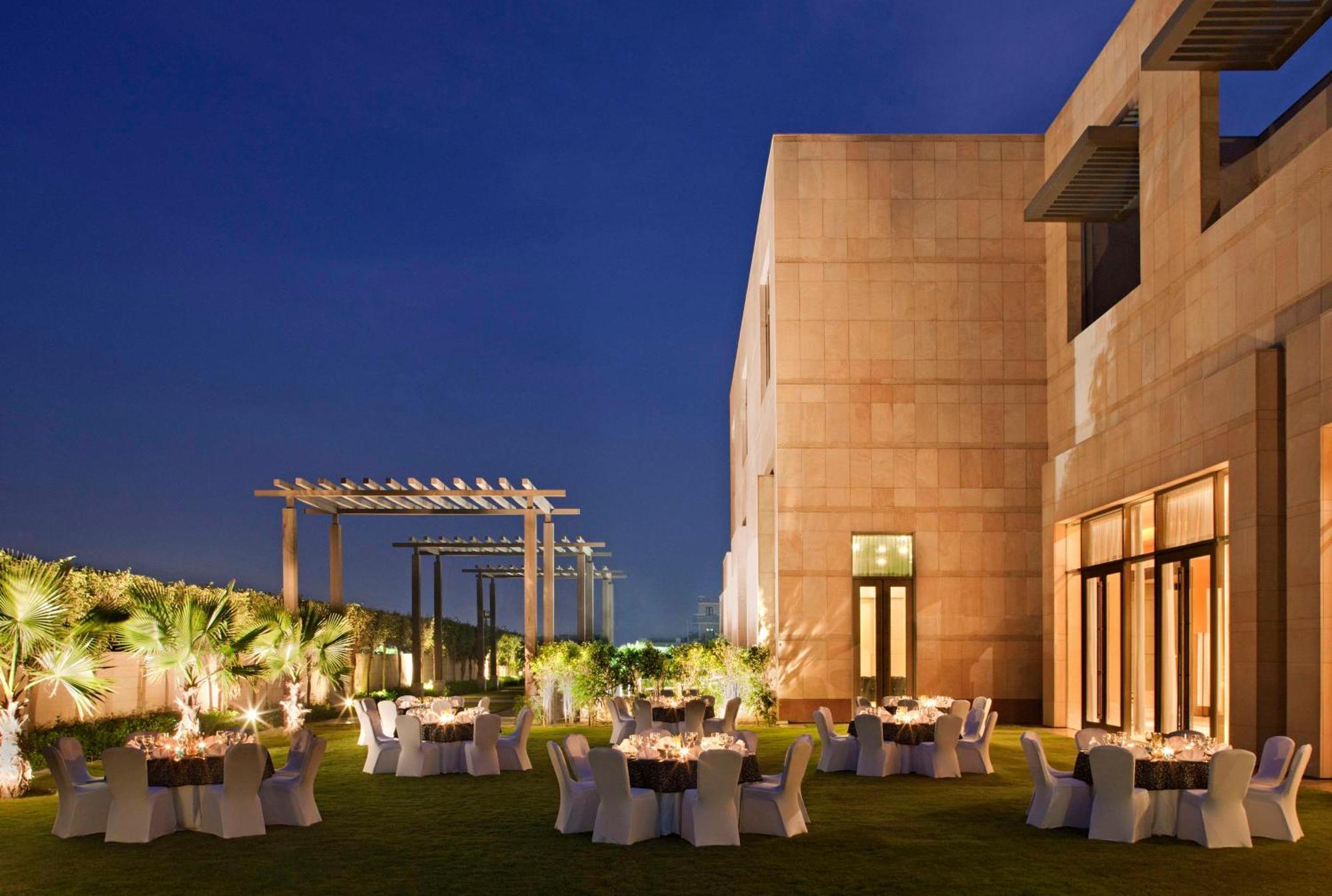 Radisson Blu Hotel Amritsar Amenities foto The Park, New Delhi